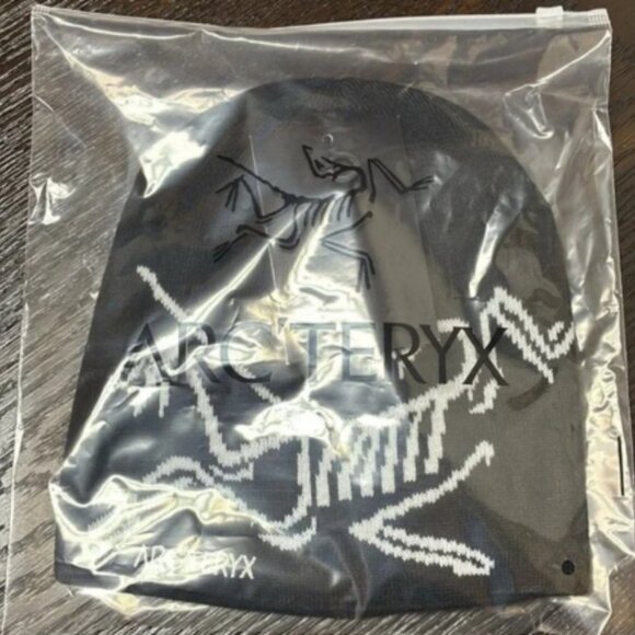 Arc'teryx Black and White Beanie - Picture 6 of 6